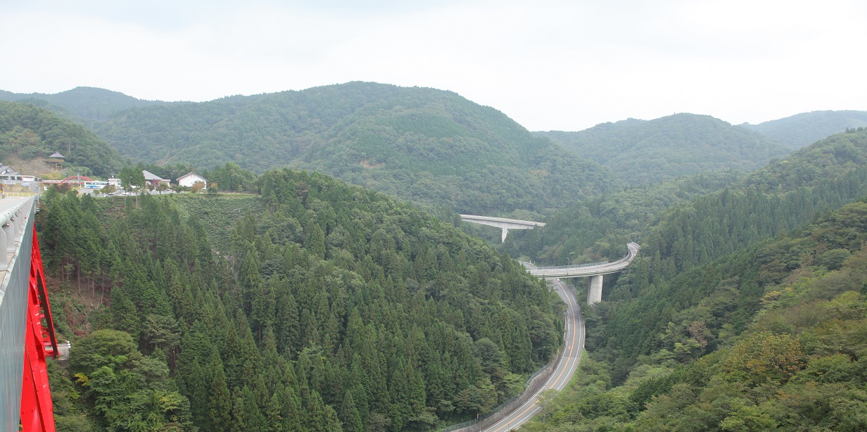 島根県【SN-2】おろちループと神話を巡るコース
